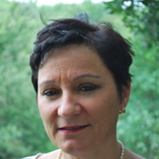 Dr. Margot BAYARD